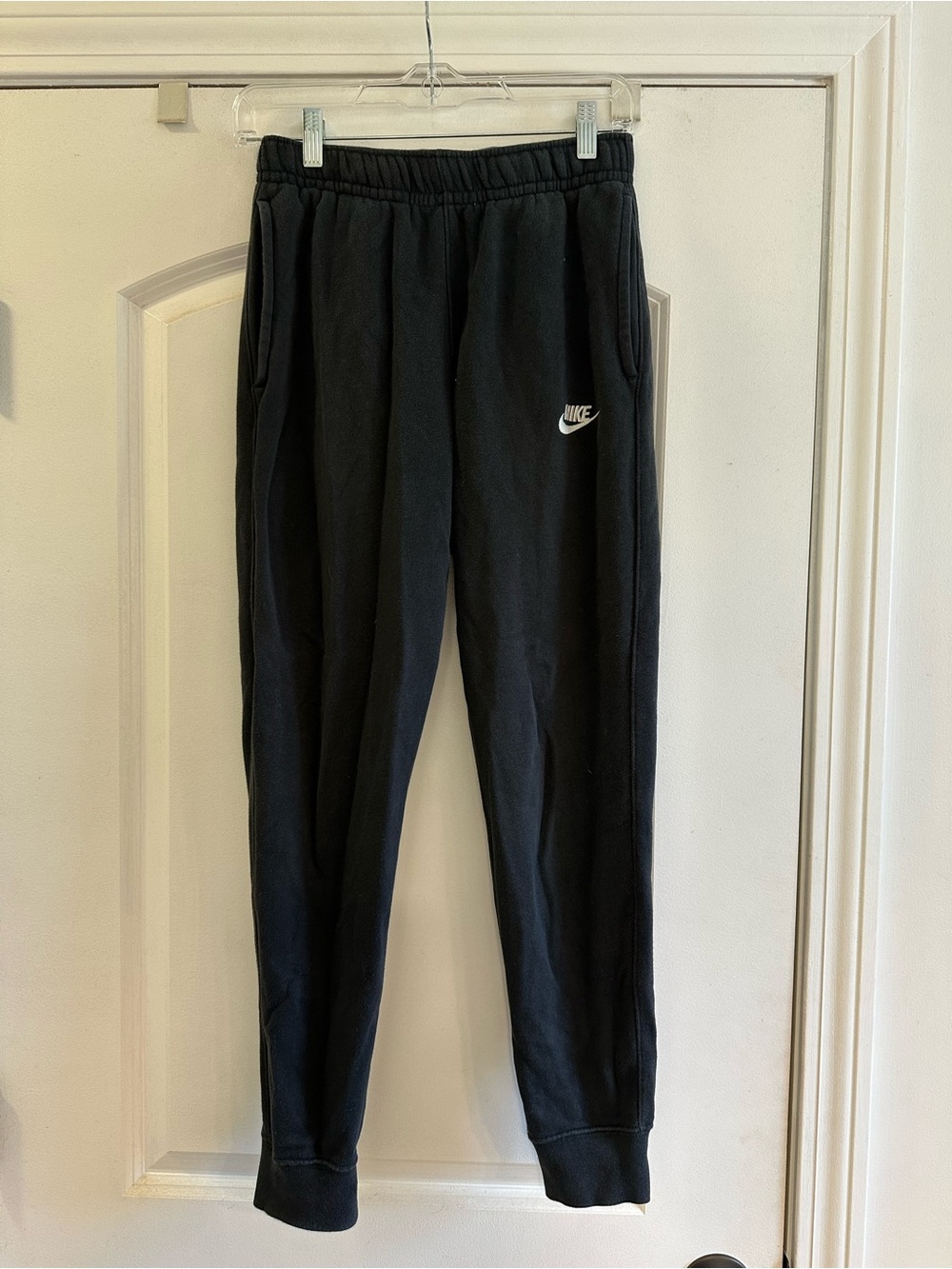 Black Nike sweatpants joggers